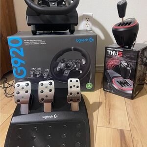 Logitech G920 Black and Silver Racing Wheel with Pedals